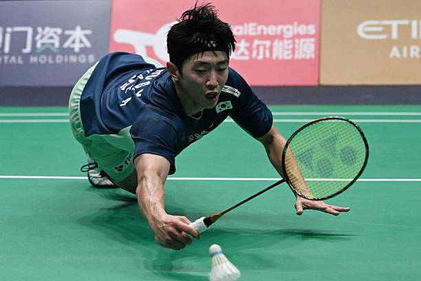 国货崛起!李宁、威克多等国产羽毛球拍品牌实测