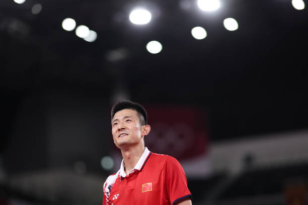 知乎热议:尤尼克斯VS李宁,哪款羽毛球拍更值得买?