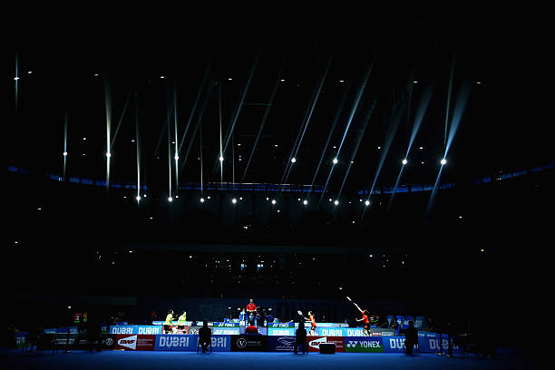 双打发球技巧：站位与战术配合的关键要点