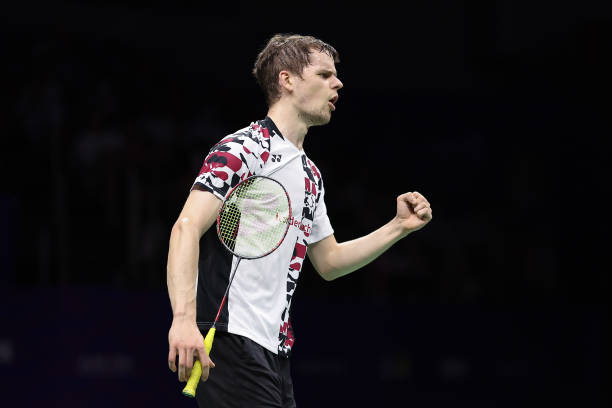 尤尼克斯、李宁、胜利:三大顶级羽毛球拍品牌横向评测