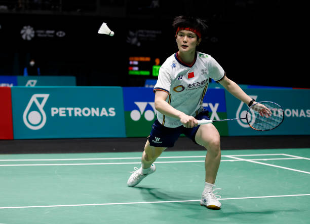 男生羽毛球拍10u选购指南：轻盈与力量的完美结合