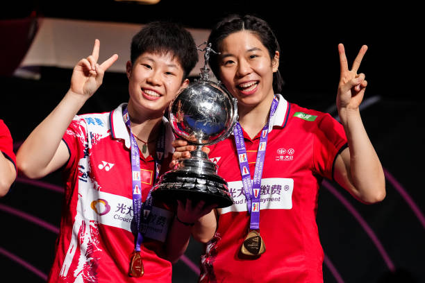 新手必看！8u和10u羽毛球拍哪个更适合初学者？