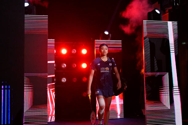 网球肘康复期如何调整羽毛球训练强度？