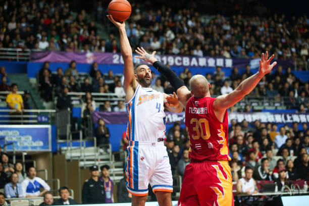 你知道大前锋在篮球术语中简称什么吗？