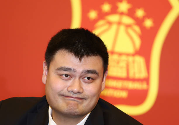 校园篮球赛常用几号球?学生比赛用球选择指南