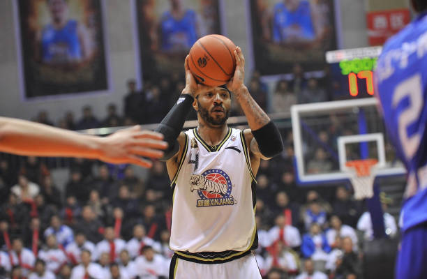 篮球场尺寸调整中的安全注意事项