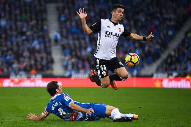 CCTV5不播英超的真正原因，球迷该如何观赛？