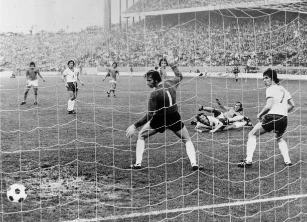 一见钟情:贝克汉姆与维多利亚的浪漫邂逅