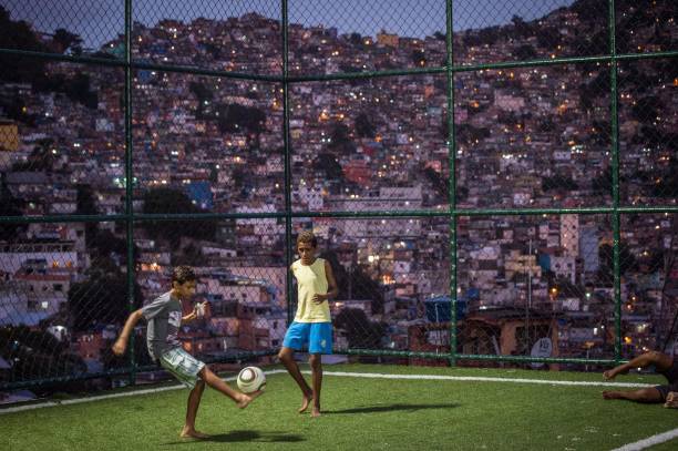 单刀球算不算越位?裁判视角下的关键判断