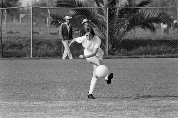 哈萨克斯坦足球的洲际归属对国家队发展的影响