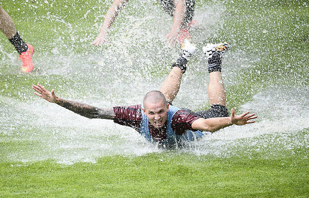 （以数据为核心，客观性强）