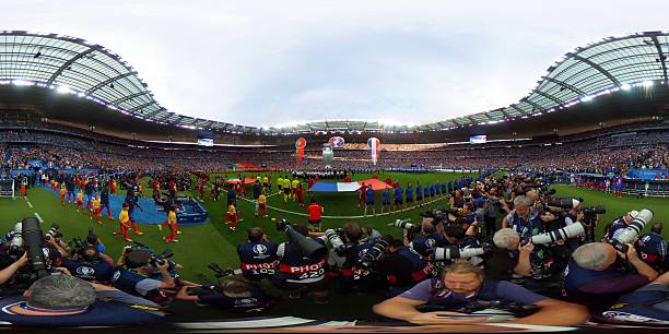 足球技巧:挑球过人的正确姿势与练习方法