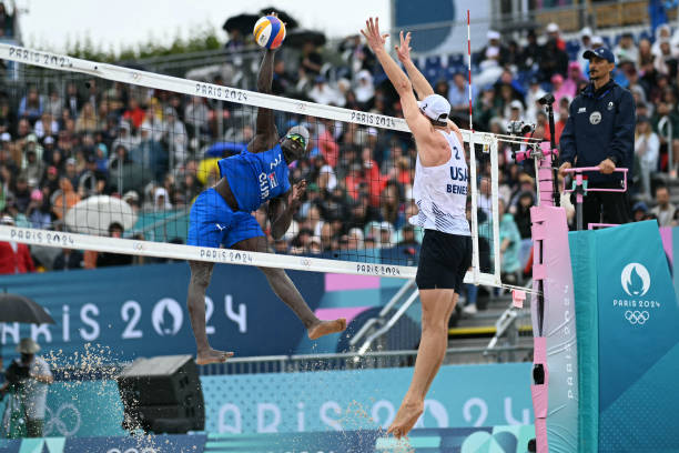 郎平退休薪资背后的故事:体育界的待遇现状