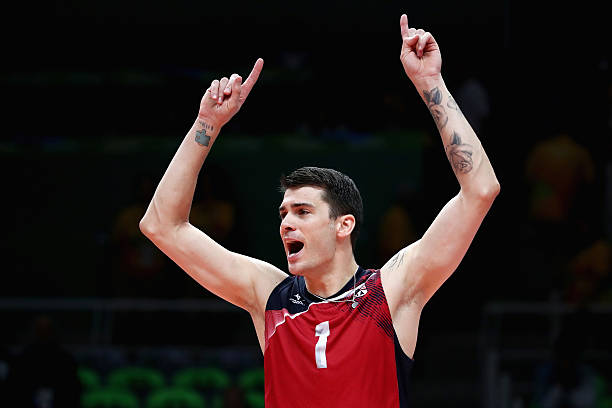 初学者必看：打好排球垫球的第一步