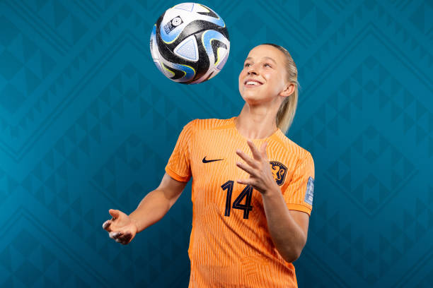 足球盛事的开端:第一届世界杯主办国介绍